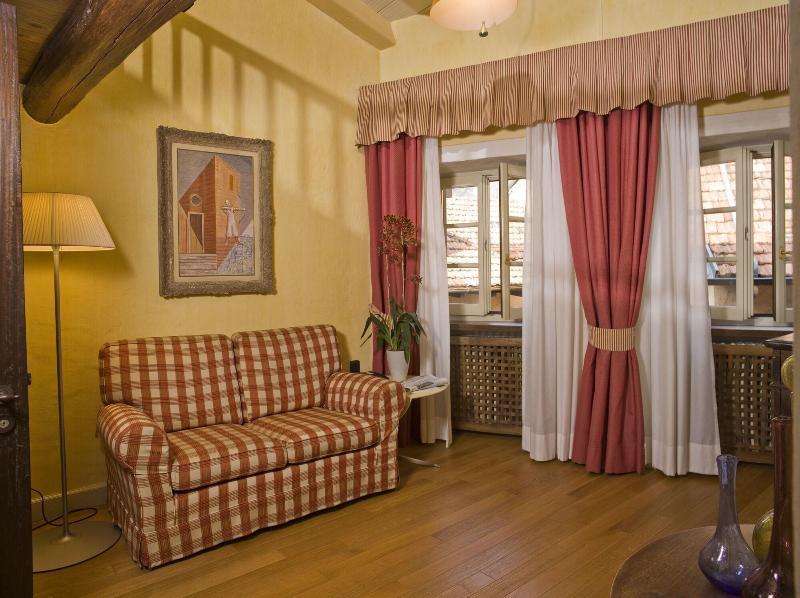 Pironi Hotel 3*